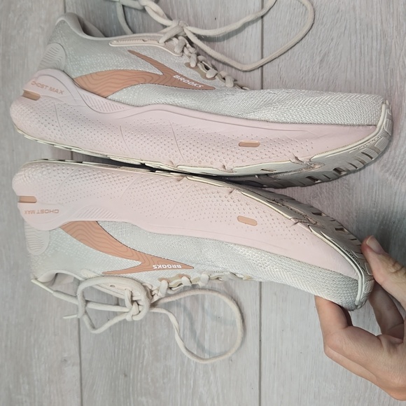 Brooks Women's Ghost Max Athletic Running Shoes Sneakers Sz 9.5 Medium B - Picture 10 of 12